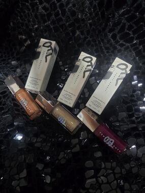 Fenty Beauty Gloss Bomb Oil Trio ,Suga Fine RAZ JAM,FROSTED BUNZ, NIB